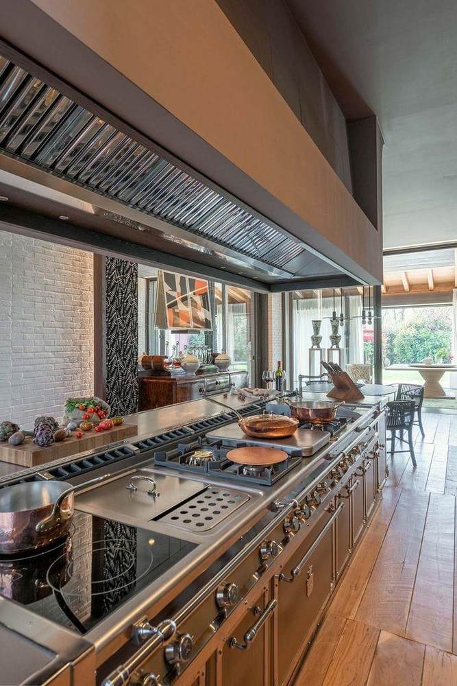 Commercial hood and line - Install A